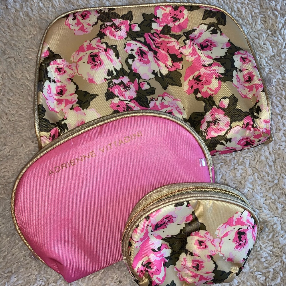 Adrienne Vittadini Make Up Travel Bags Set